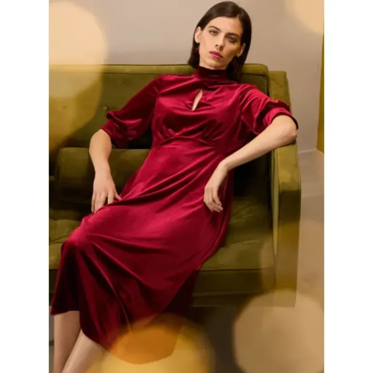 Four Lanes Velvet Empire Line Midi Dress