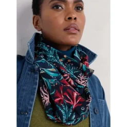 May Garland Circle Scarf