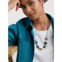 Picture Leaf-Shaped Beaded Necklace